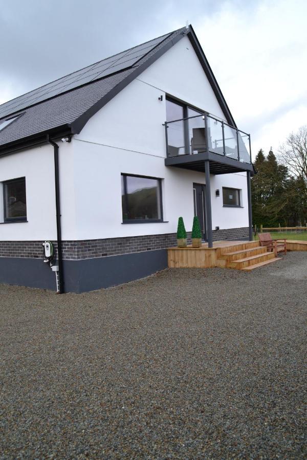 Gerycastell Luxury Holiday Apartment With Stunning Views & Ev Station Point Carmarthen Exterior foto