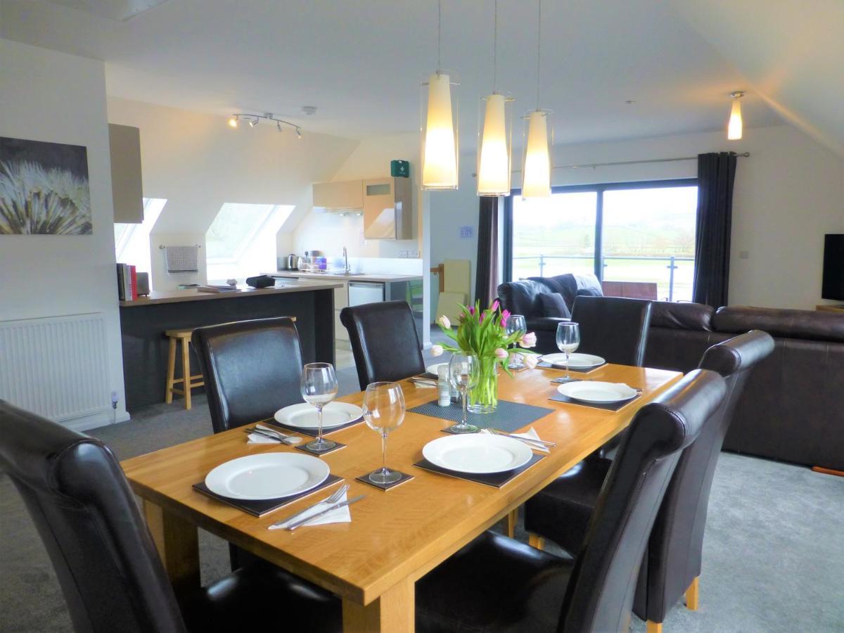 Gerycastell Luxury Holiday Apartment With Stunning Views & Ev Station Point Carmarthen Exterior foto